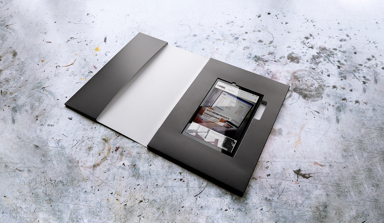 Tabletmappe mit eingelegtem Tablet