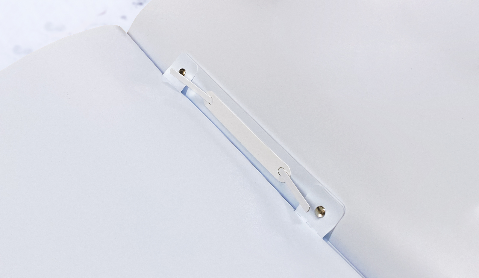 PP-Registermappe mit integrierter Heftmechanik